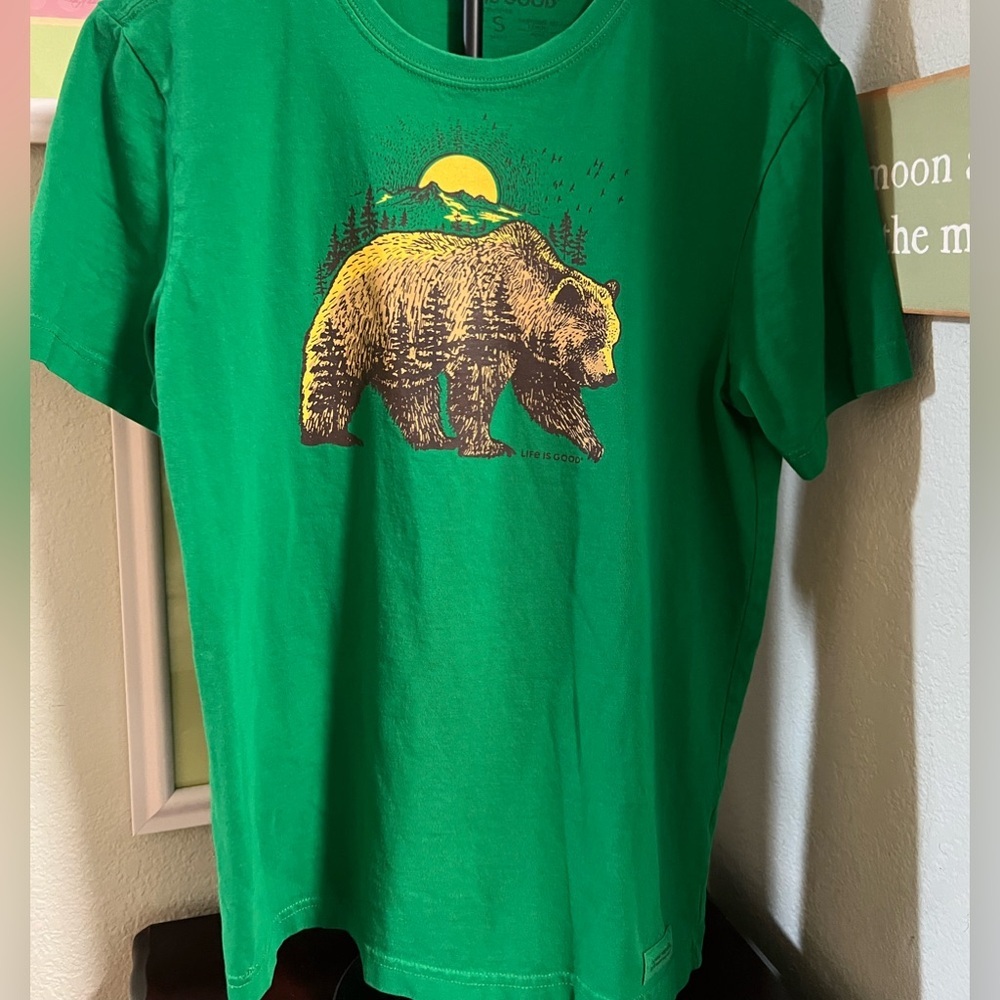 Life Is Good Green Bear Graphic Tee #027